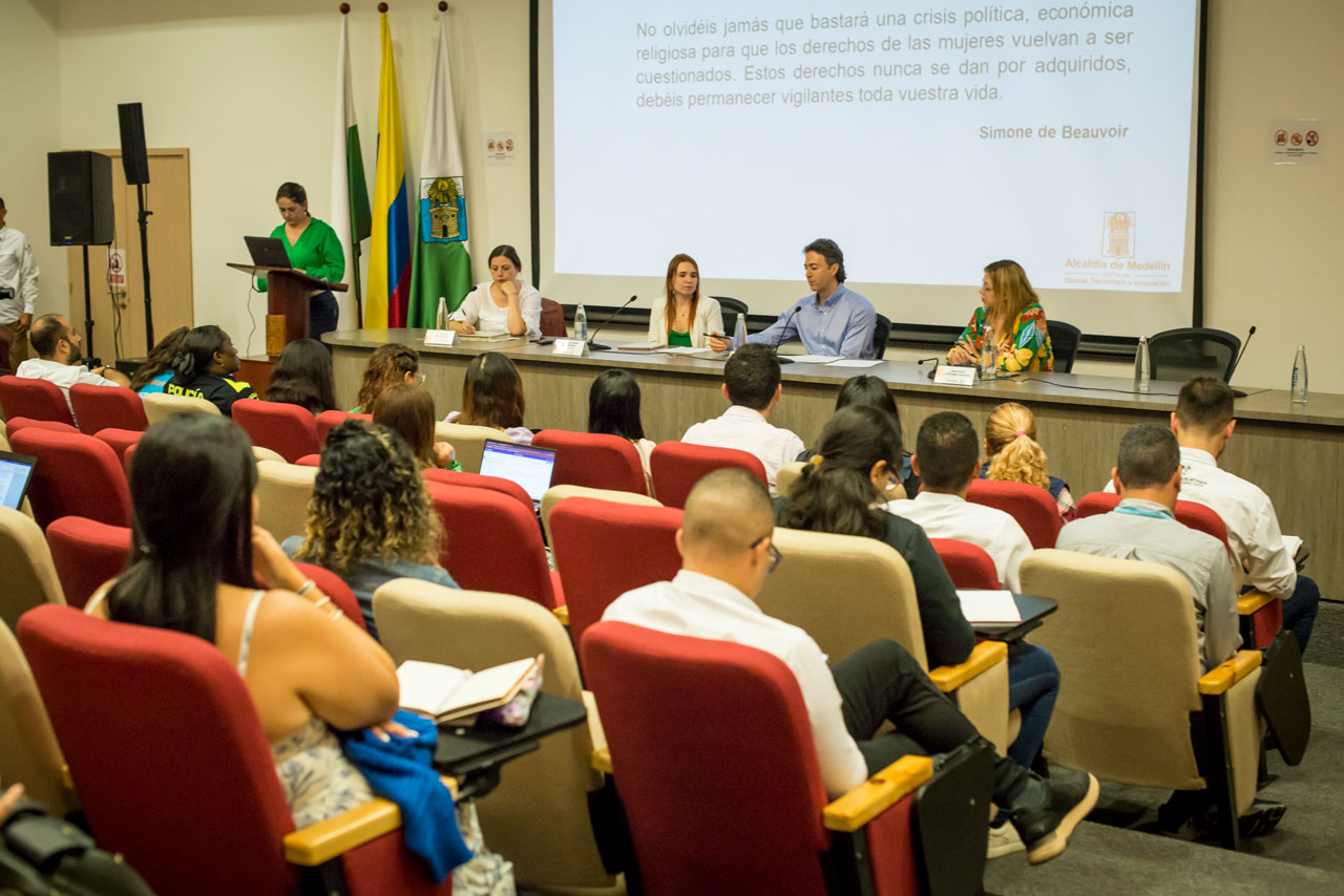 Medellín cuenta con Mesa pro derechos sexuales y reproductivos de las mujeres
