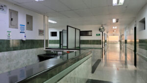 Con obras de mantenimiento en la U. H. San Javier, la Alcaldía de Medellín inició el plan de mejoramiento de la red hospitalaria de Metrosalud en la comuna 13