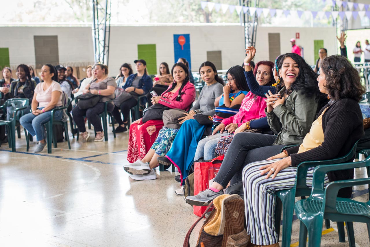 Medellín y la empresa privada reconocen el liderazgo de las mujeres independientes y emprendedoras