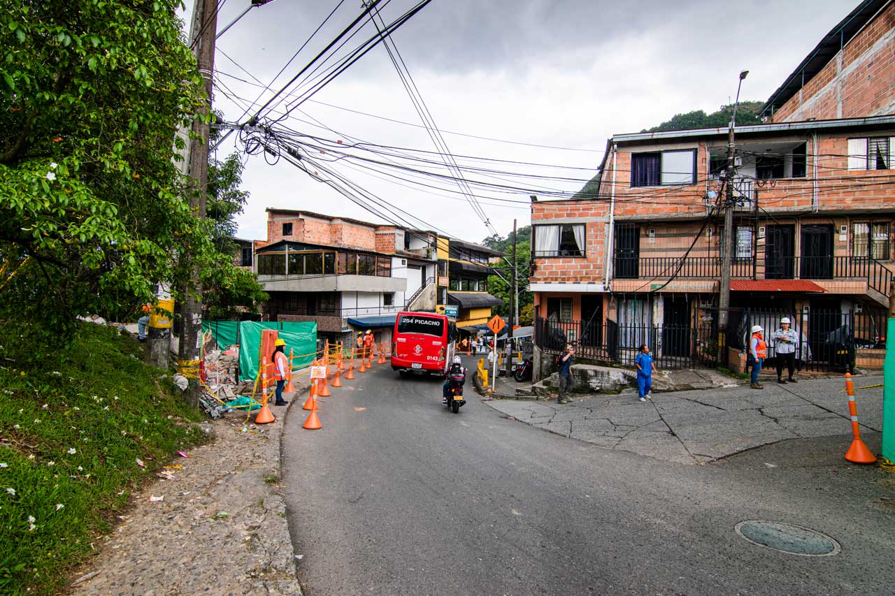 Iniciaron las obras del paseo urbano que conectará a la última estación del metrocable Picacho con el barrio El Progreso 2, en la zona noroccidental de Medellín