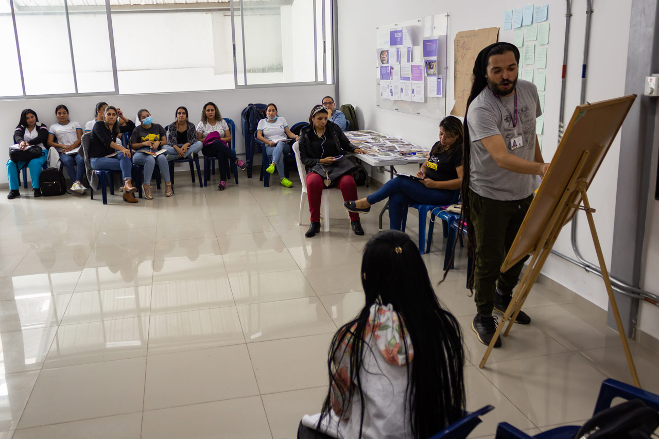 La Alcaldía de Medellín abre convocatoria para formar a 200 agentes salvavidas en la protección de los derechos humanos