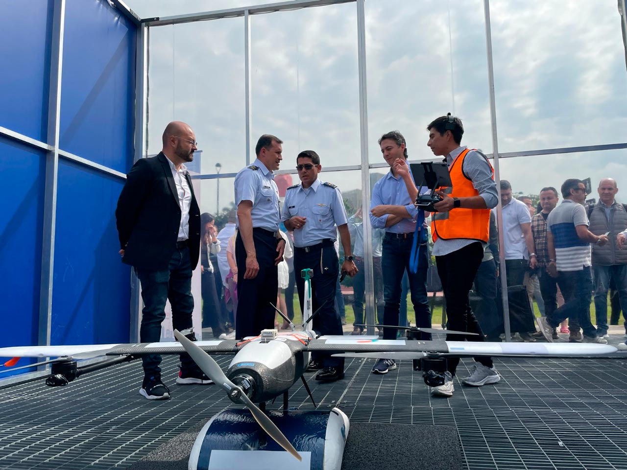 El Distrito está más cerca de tener la primera autopista de drones sobre el río Medellín