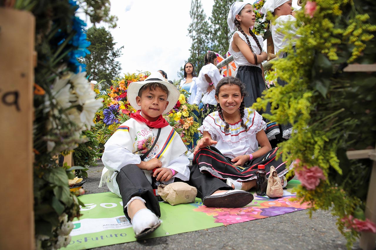 Santa Elena recibió a más de 20.000 personas durante la edición 25 del Desfile de Silleteritos Santa Elena recibió a más de 20.000 personas durante la edición 25 del Desfile de Silleteritos
