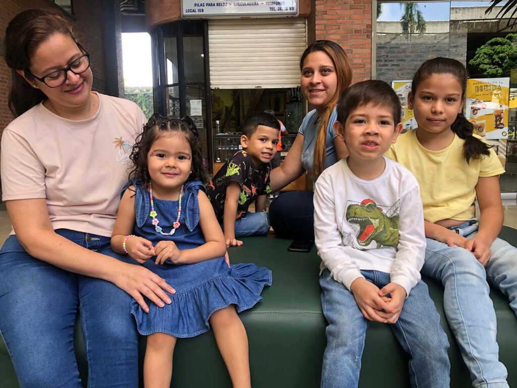 Familias del programa Escuchaderitos