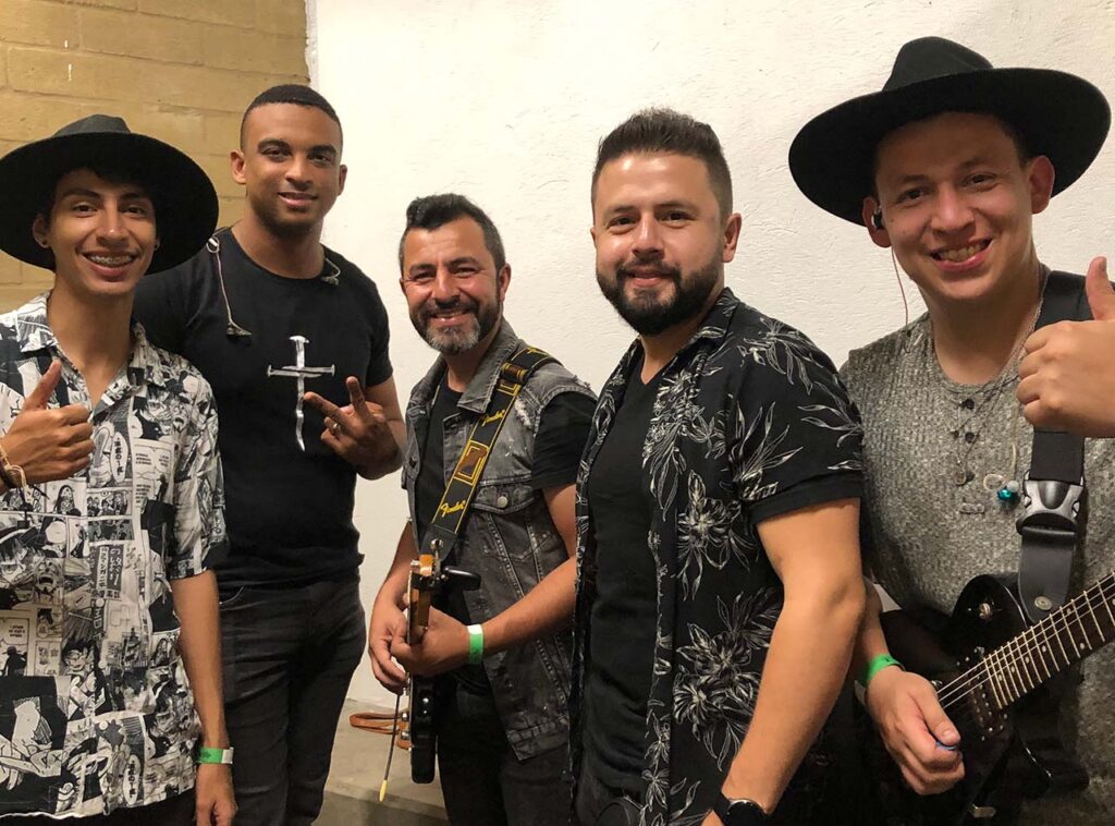 La banda Revival, en el escenario Góspel Park de la Feria de Flores 2023.