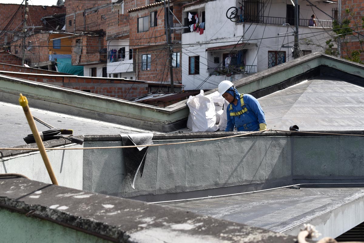 Inicio de obras jardines comuna 13 y Santo Domingo