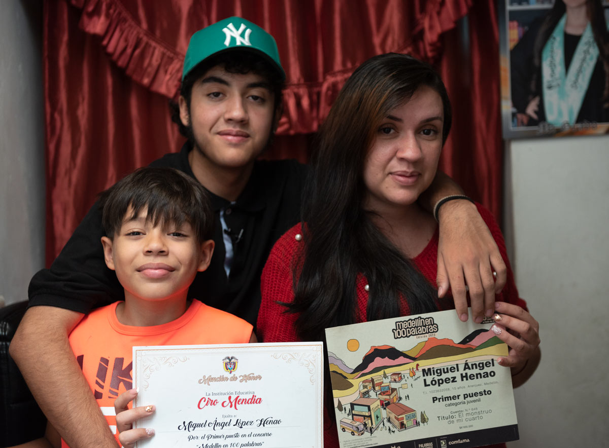 Miguel con su familia