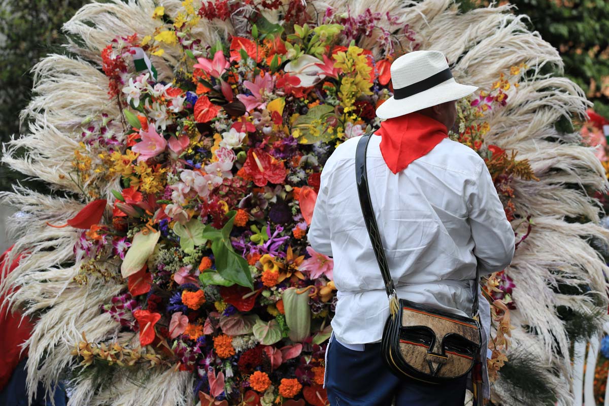 Vestuario de la Feria de las Flores Vestuario de la Feria de las Flores