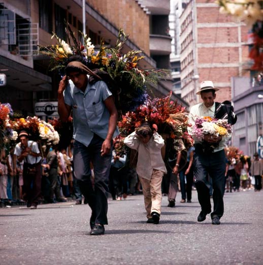 Vestuario de la Feria de las Flores Vestuario de la Feria de las Flores