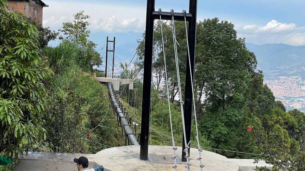 Alcantarillado aéreo de Medellín