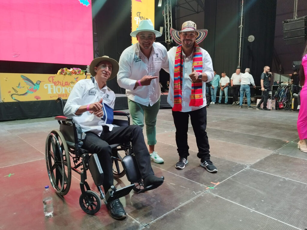 Juan Carlos Vargas “El Alacrán” es el nuevo Rey del Festival Nacional de la Trova en la Feria de las Flores