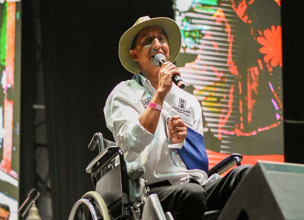 Juan Carlos Vargas "Alacrán" - Rey del Festival Nacional de la Trova Ciudad de Medellín