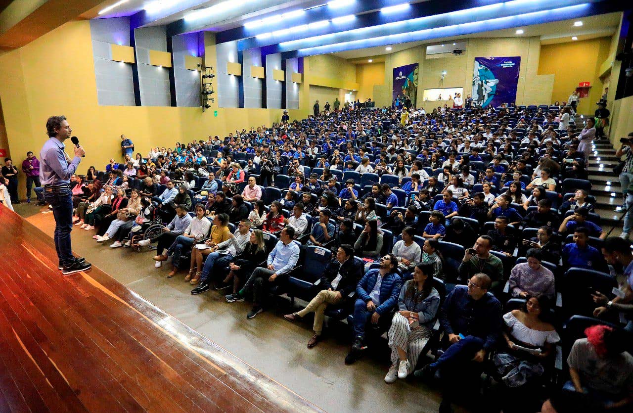 Fueron capturados 11 presuntos delincuentes e incautadas armas de alto poder en nueva ofensiva contra el crimen en Manrique Fueron capturados 11 presuntos delincuentes e incautadas armas de alto poder en nueva ofensiva contra el crimen en Manrique