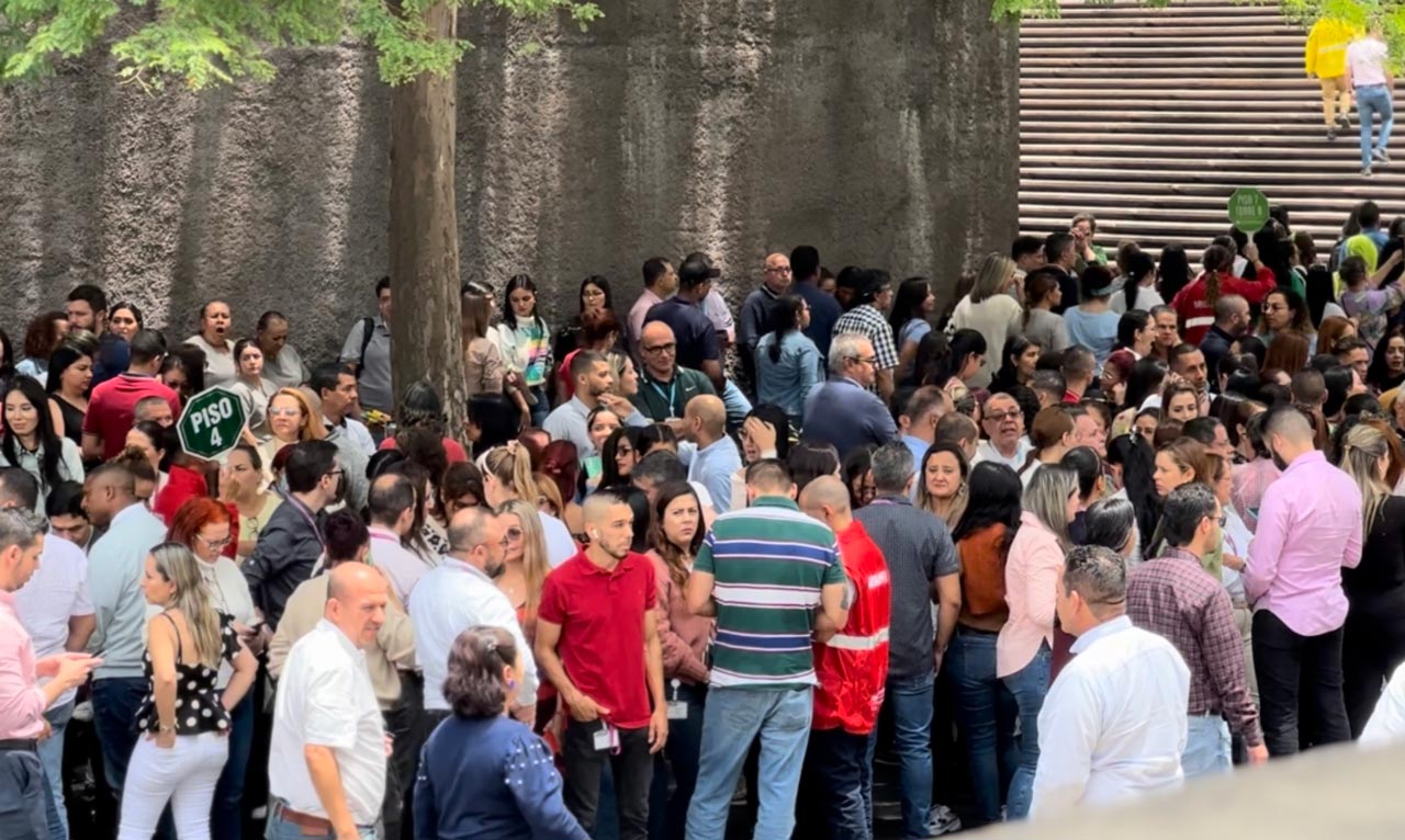 Con la participación de 65.000 personas, Medellín realizó con éxito ejercicio de simulacro de evacuación por sismo