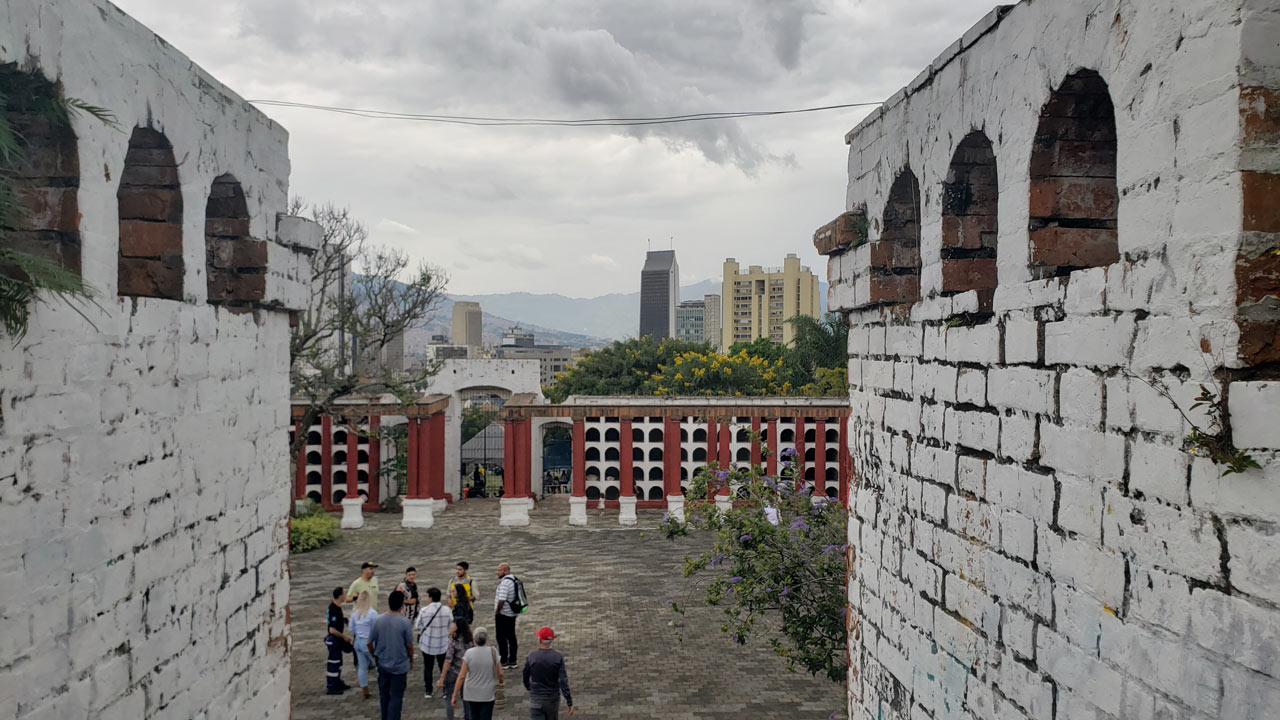 Cementerio San Lorenzo: de cementerio de los pobres a parque patrimonial