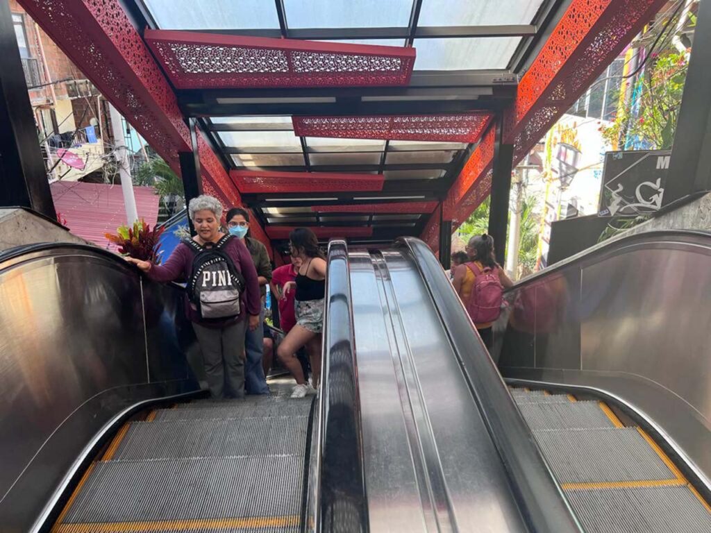 Escaleras Eléctricas de la comuna 13