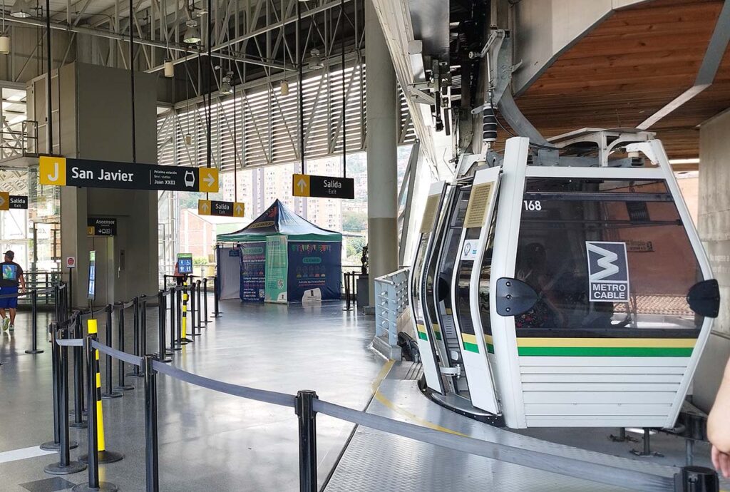 Estación San Javier del Metro