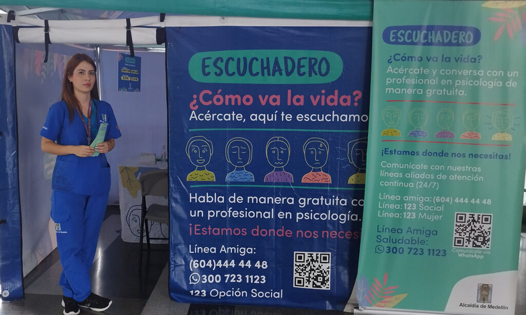 Escuchadero para parejas en la estación San Javier del Metro