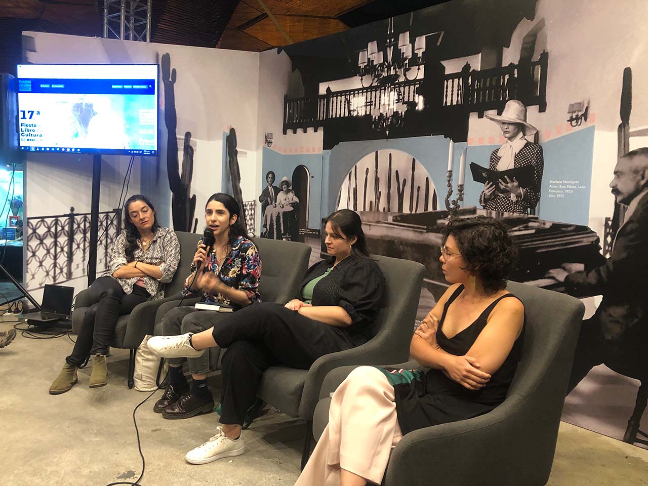 En la Fiesta del Libro de Medellín, las mujeres sembraron semillas de letras