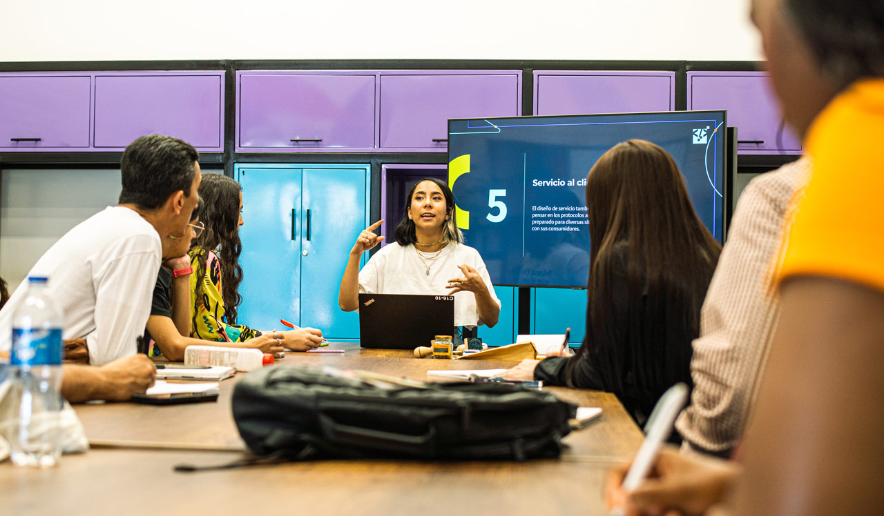 La Administración Distrital y Google se unen para crear en Santa Elena el primer Laboratorio de Inteligencia Artificial de Colombia La Administración Distrital y Google se unen para crear en Santa Elena el primer Laboratorio de Inteligencia Artificial de Colombia