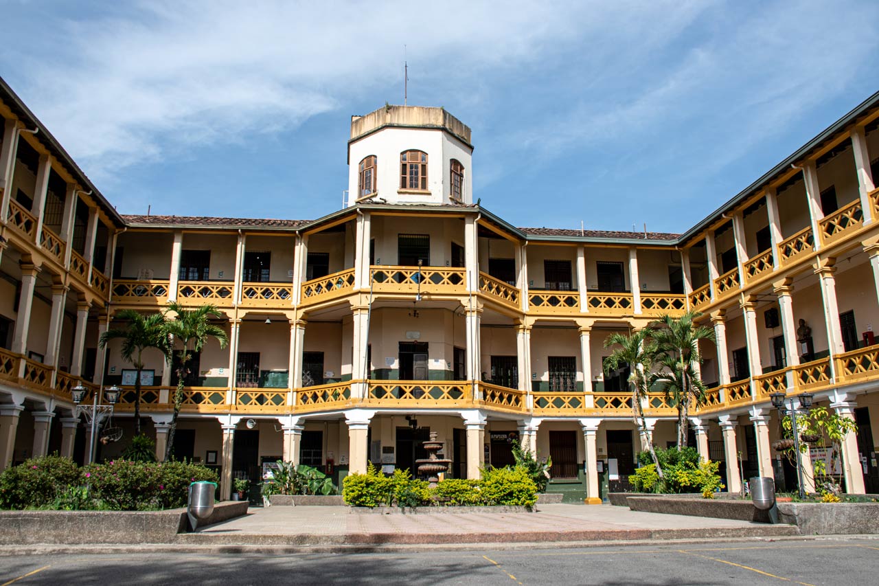 Más de 1.400 estudiantes y docentes se beneficiarán con las obras de mejoramiento de la I. E. Normal Superior, en la comuna Villa Hermosa