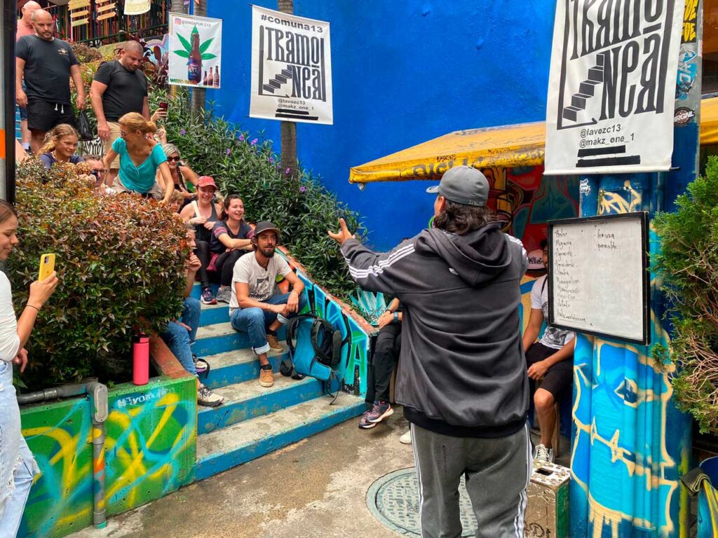 Medellín realiza el primer estudio de cargas turísticas del país, para conocer el límite de visitantes en la comuna 13