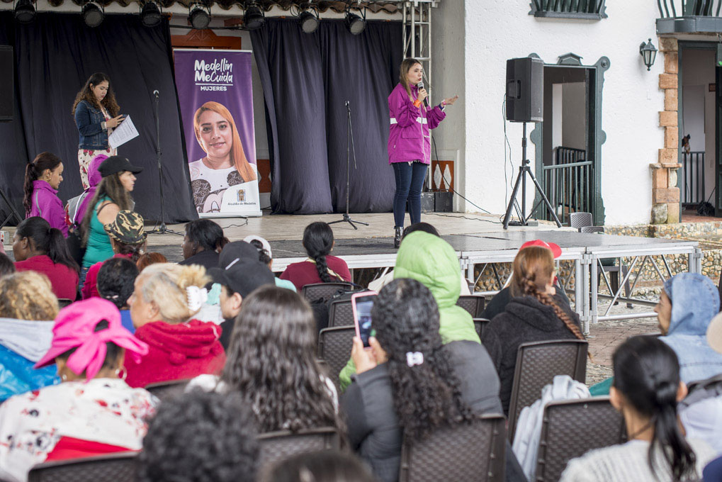 Medellín: la ciudad más comprometida de Colombia con el derecho a menstruar en condiciones dignas y con el acceso pleno de las mujeres a sus derechos sexuales y reproductivos Medellín: la ciudad más comprometida de Colombia con el derecho a menstruar en condiciones dignas y con el acceso pleno de las mujeres a sus derechos sexuales y reproductivos