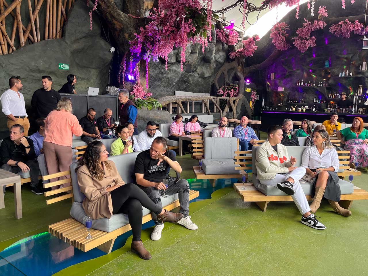 Uno de los ganadores de estímulos para el turismo realiza en Medellín el primer congreso a cielo abierto del país Uno de los ganadores de estímulos para el turismo realiza en Medellín el primer congreso a cielo abierto del país