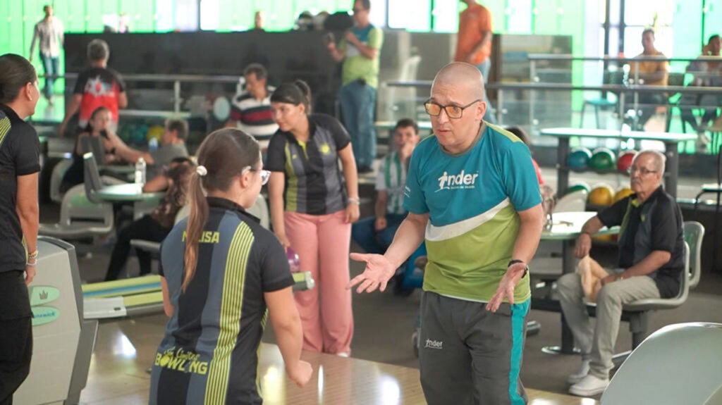 Melissa y su instructor Felipe Correa Sánchez
