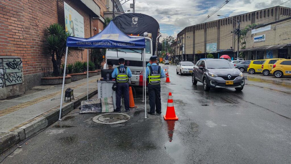 Pruebas de emisión de gases vehiculares