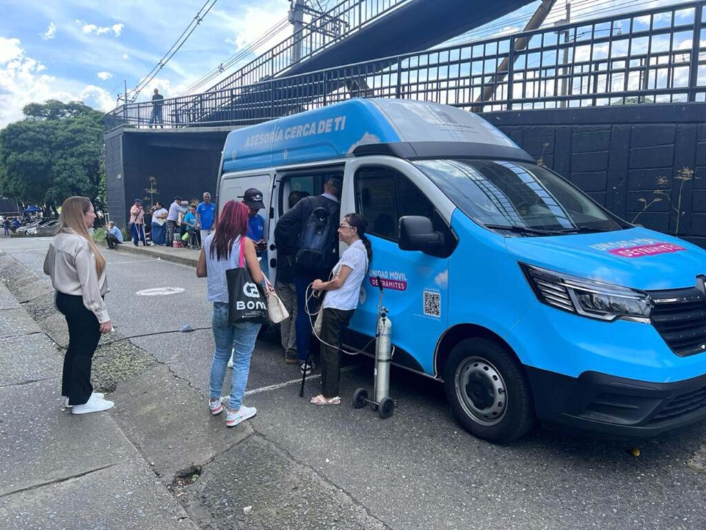 Unidad Móvil para trámites de Movilidad de Medellín