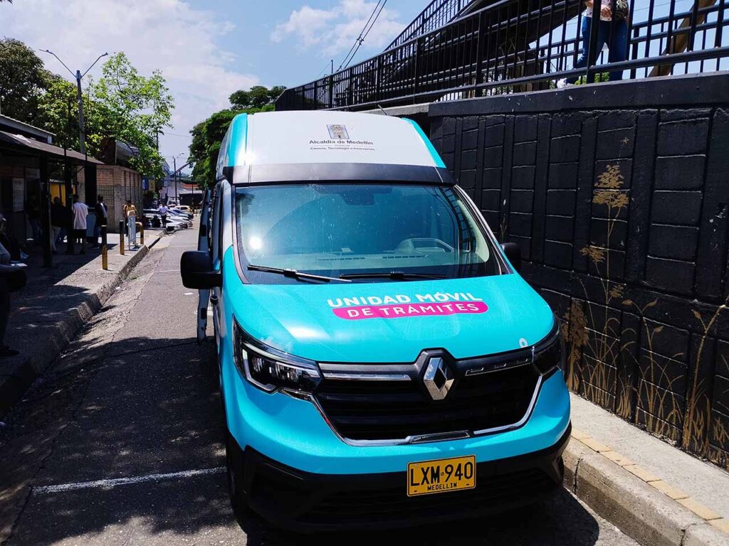 Unidad Móvil para trámites de Movilidad de Medellín