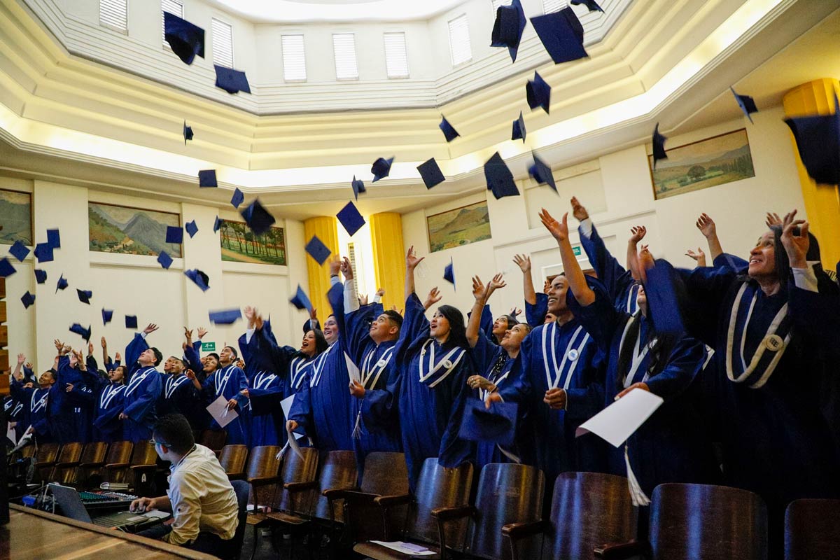 La escuela Encuentra