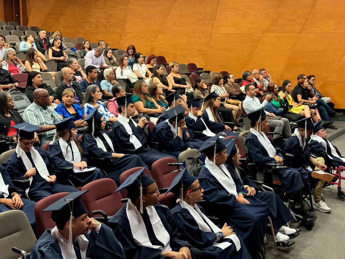 Graduación Educación virtual asistida