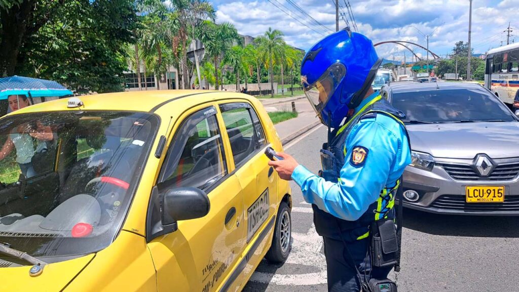 Formación agentes de tránsito de Medellín