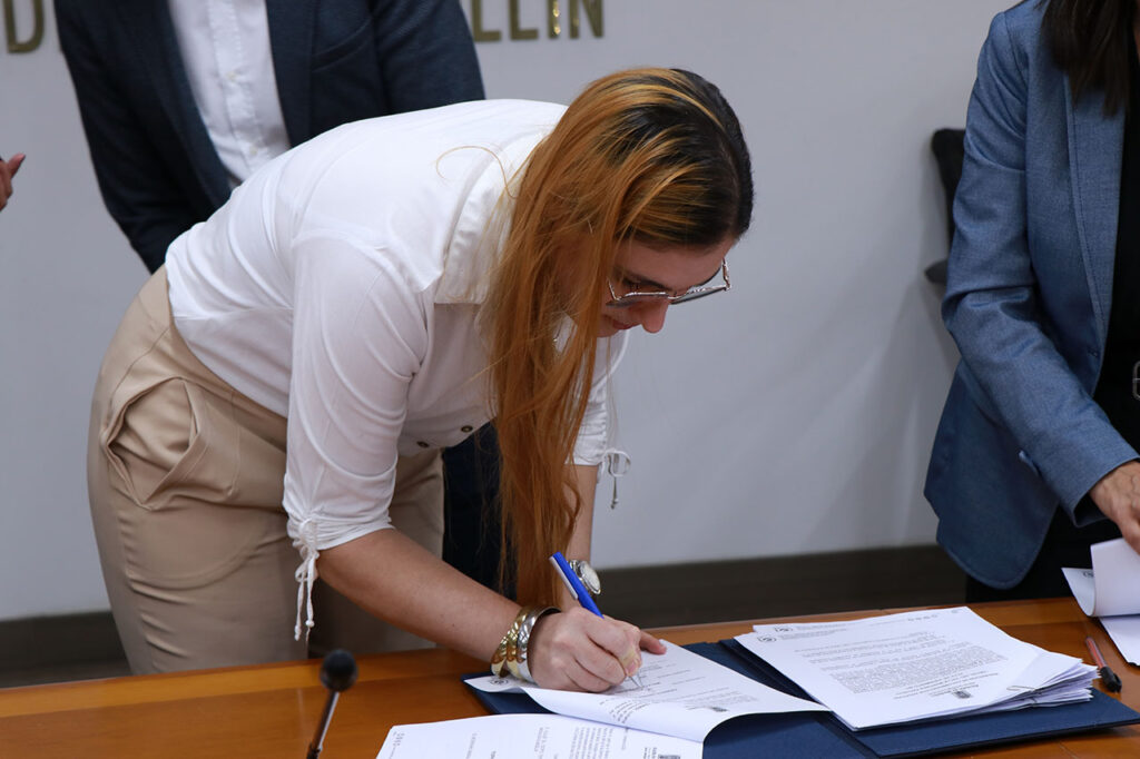 Mislay Baryolo Del Cerro