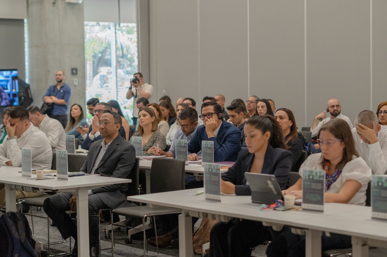 150 habitantes de Medellín se emplearon, gracias a formación en ciencia, tecnología e innovación