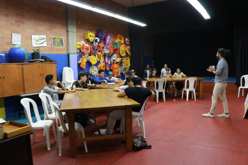 Institución Maestro Guillermo Vélez Vélez