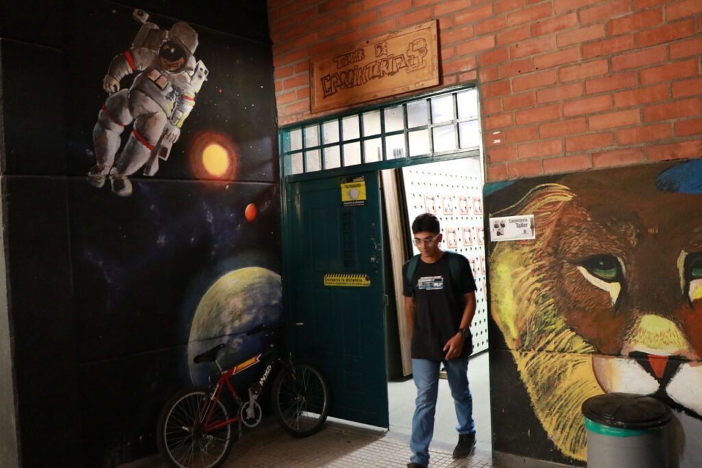 Institución Maestro Guillermo Vélez Vélez, ubicada en el barrio Aranjuez