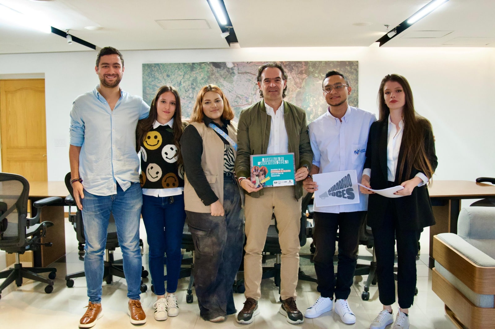 Juventudes de Medellín presentan sus propuestas para el primer Plan de Desarrollo Distrital