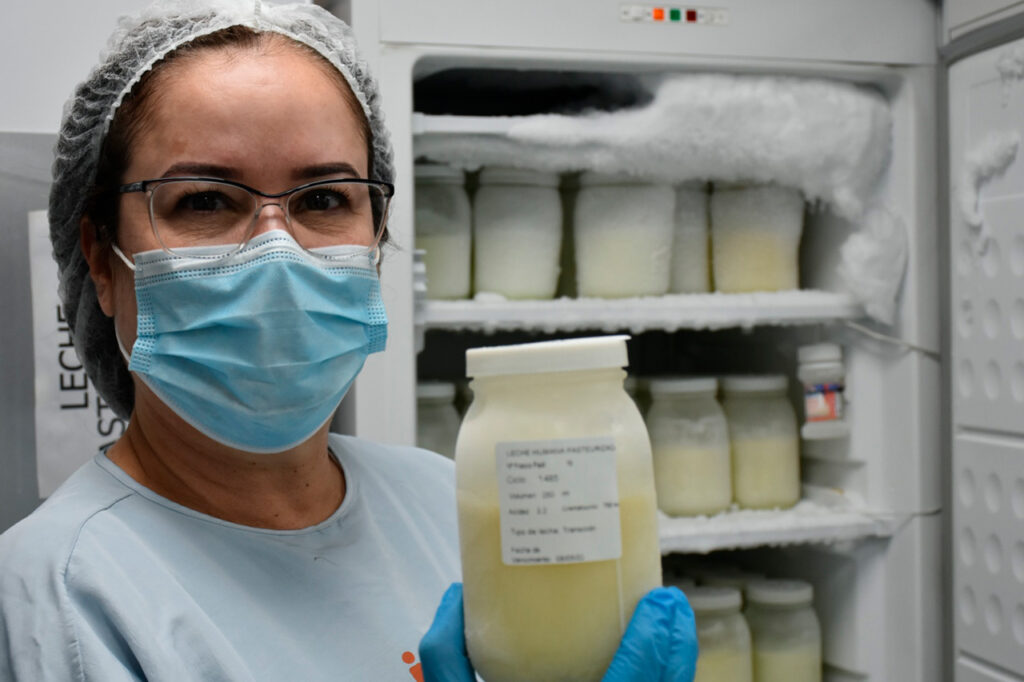 En los últimos 10 años, 9.115 bebés han recibido donación de leche materna, gracias al Hospital General de Medellín