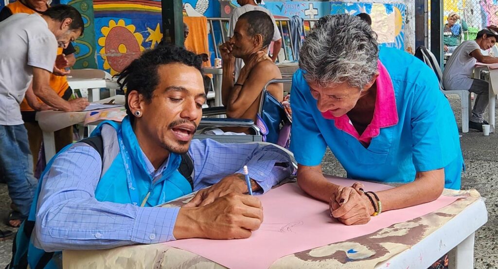 Más de 300 habitantes de calle pintan su futuro a través del arte