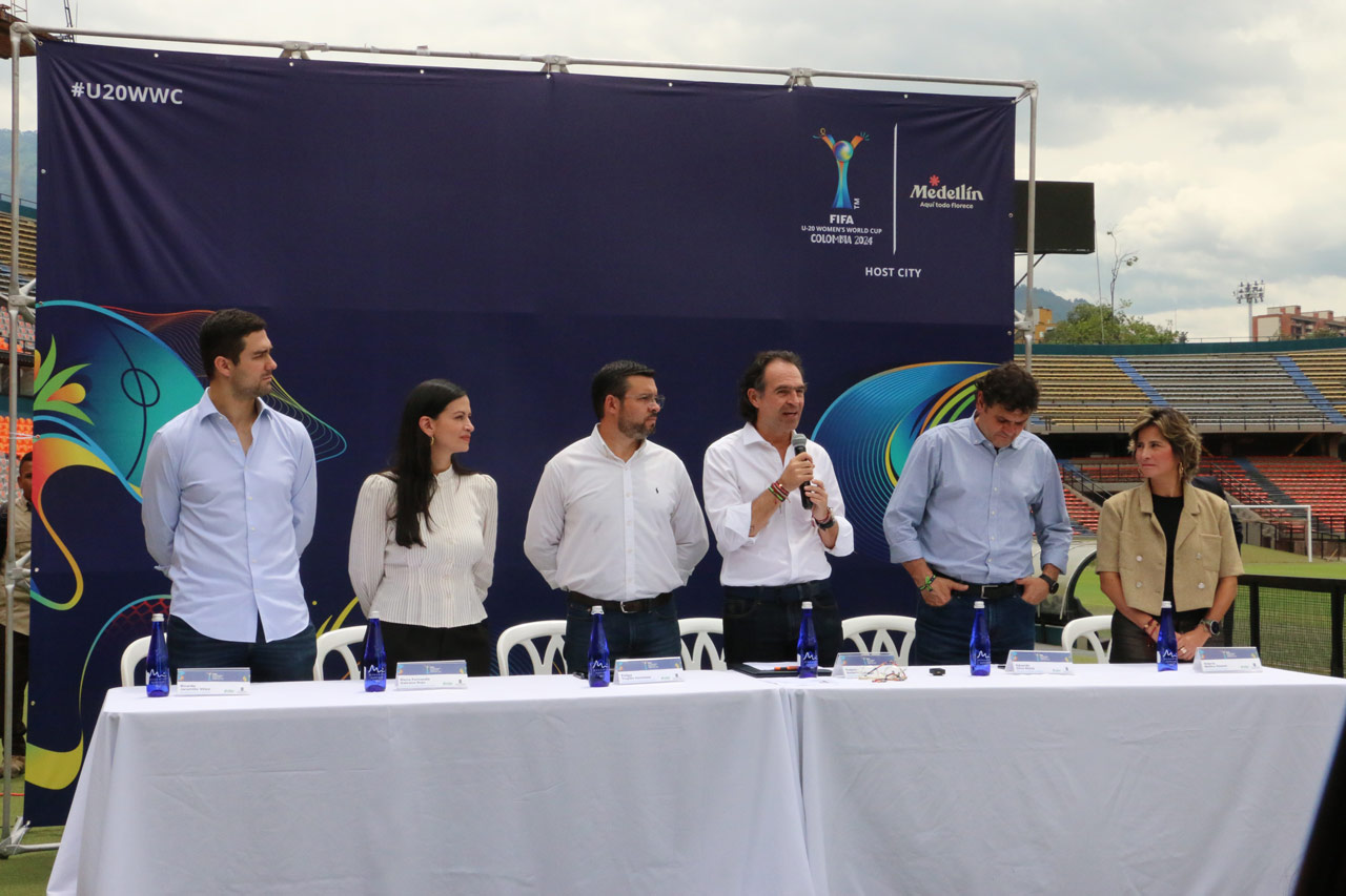 Medellín se prepara para ser la mejor anfitriona de la pasión del mundo por el fútbol femenino Medellín se prepara para ser la mejor anfitriona de la pasión del mundo por el fútbol femenino