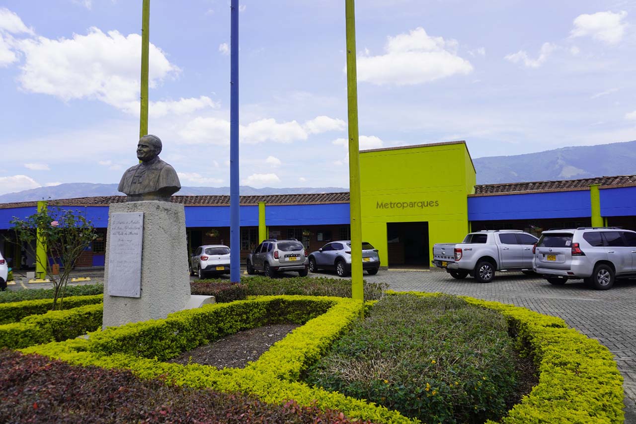Parqueadero Aeroparque Juan Pablo II