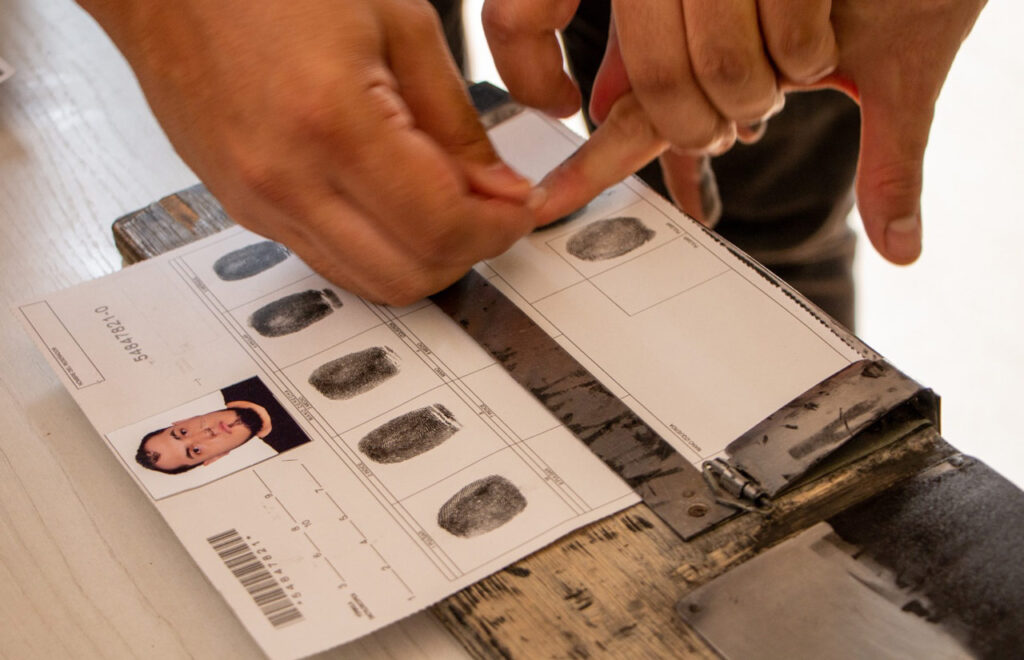 El Distrito y la Registraduría tramitan a domicilio documentos de identidad para personas con discapacidad y adultos mayores