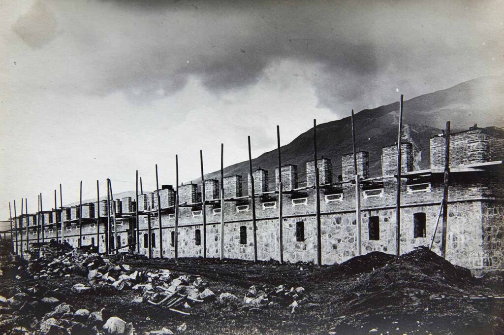 Inicio de la construcción del Hospital San Vicente de Paúl. Foto: HSVP