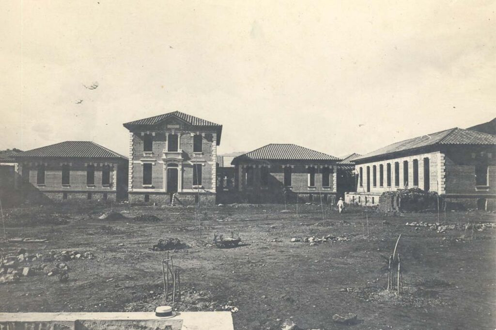 Construcción pabellón de cirugía 1917-1918. Foto: HSVP