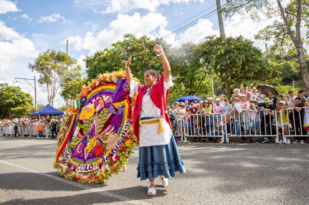 María Carolina Atehortúa. ganadora absoluta de la edición 66 del Desfile de Silleteros