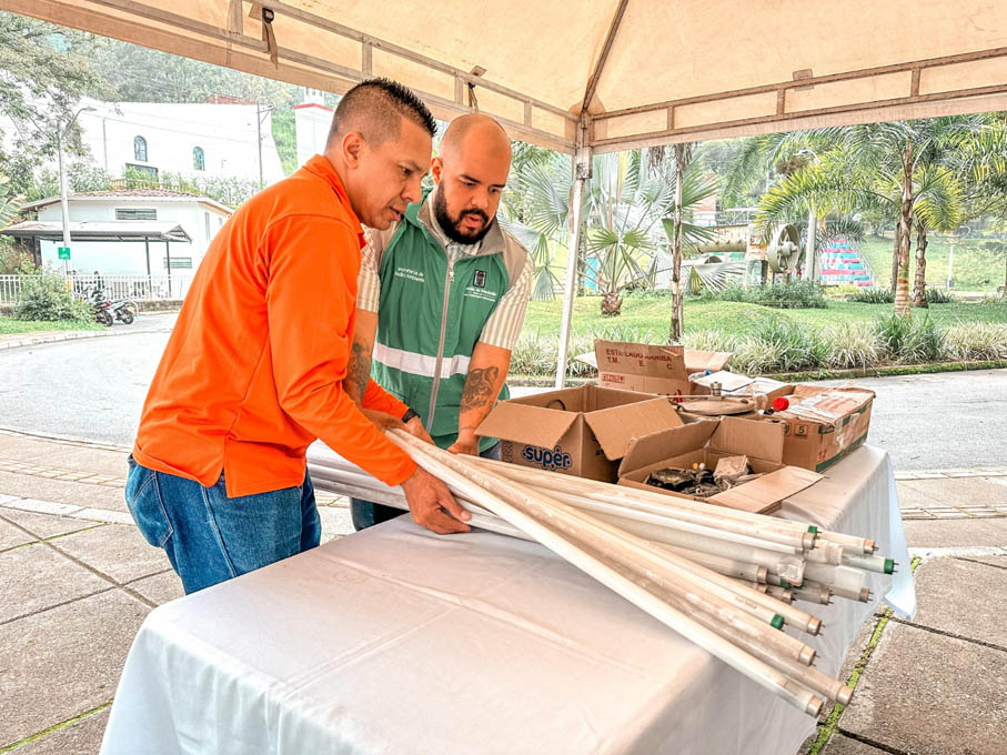 Mediante 11 jornadas de recolección, el Distrito impulsa la separación de residuos desde los hogares