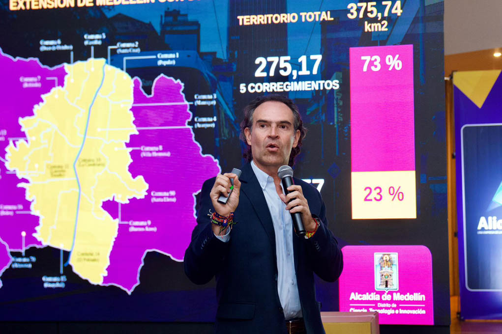 El alcalde Federico Gutiérrez Zuluaga anuncia la creación del Centro Especializado de Acompañamiento a Proyectos Urbanísticos (CEA)